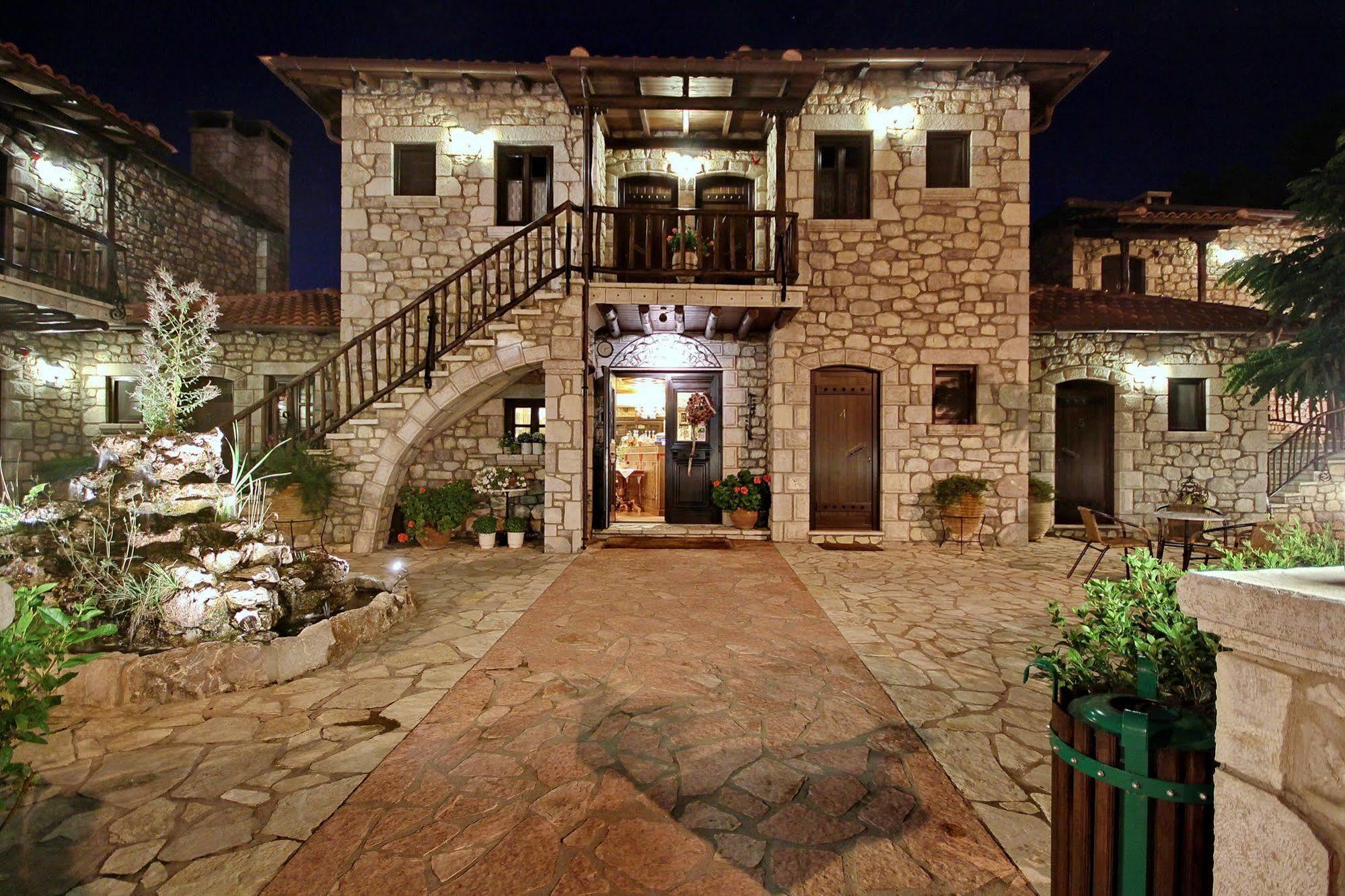 En Dimitsani Hotel Dimitsana Luaran gambar